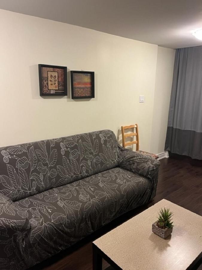 Cozy & Spacious Suite With Private Bathroom Near Toronto Airport ! Mississauga Exteriör bild