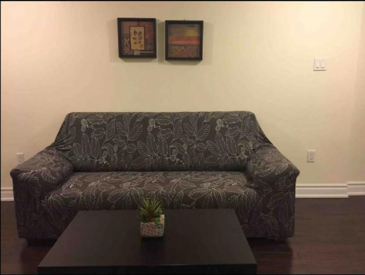 Cozy & Spacious Suite With Private Bathroom Near Toronto Airport ! Mississauga Exteriör bild